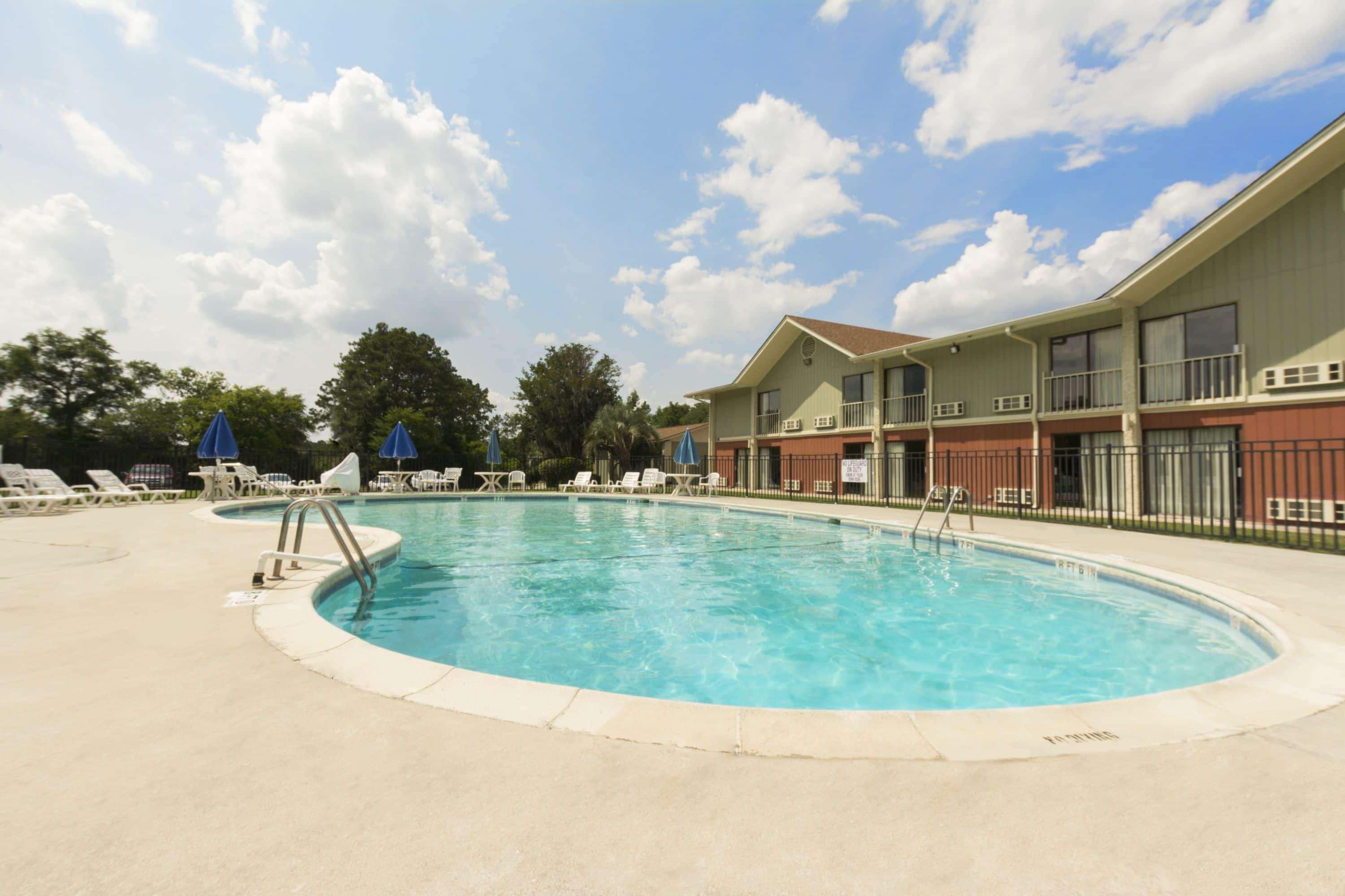 Howard Johnson By Wyndham Beaufort/Parris Island Exterior photo