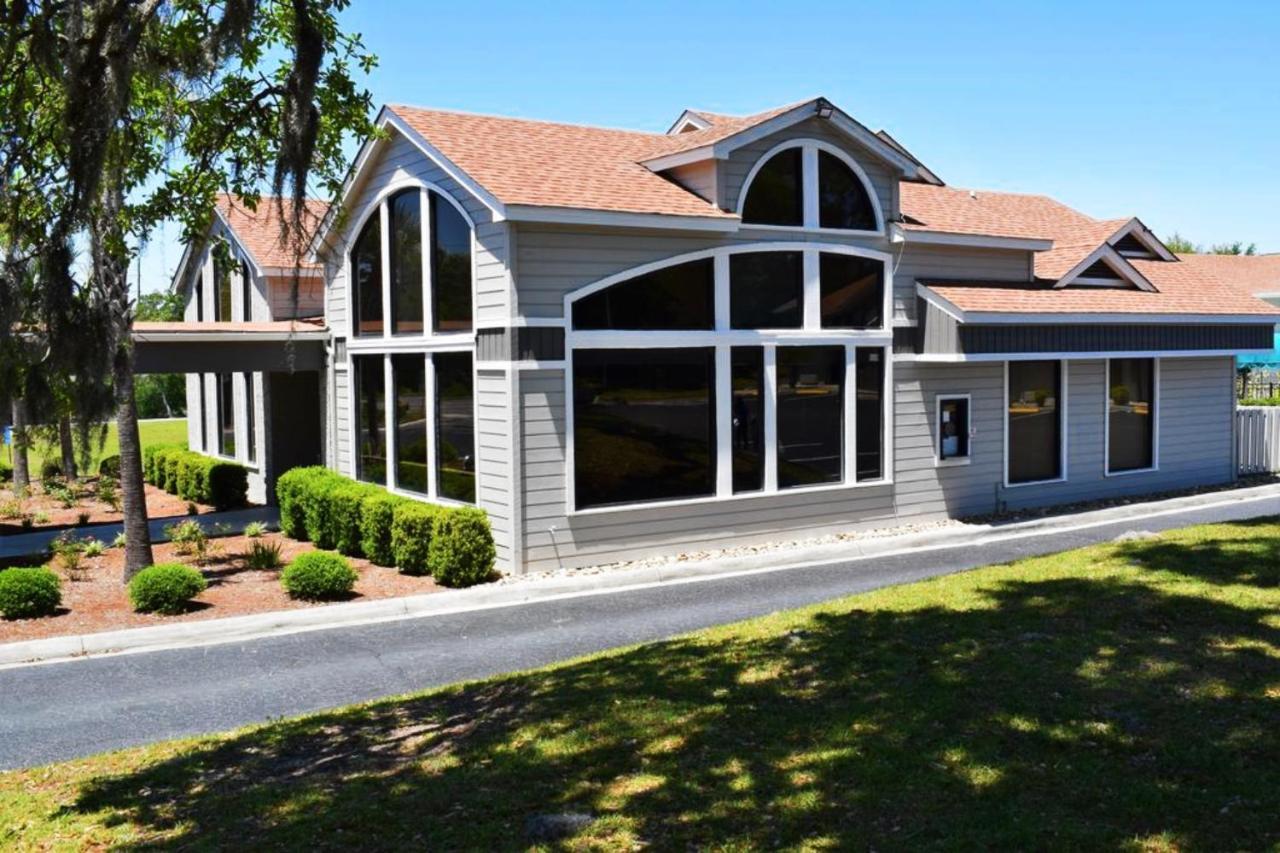 Howard Johnson By Wyndham Beaufort/Parris Island Exterior photo